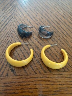 2 Sets - Half Hoop Earrings